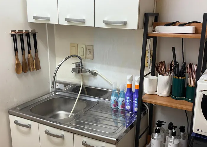 Gangnam 1min-cozy Studio-netflix-silver910 Apartment Seoul